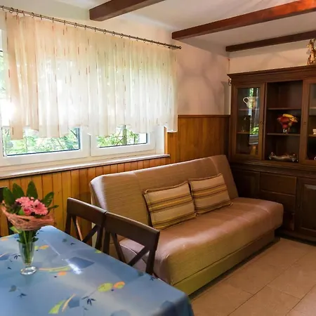 Apartment Kleinhaus Am Rande Des Waldes Kranj
